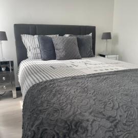 EXECUTIVE DOUBLE ROOM WITH EN-SUITE IN GUEST HOUSE CITY CENTRE r4
