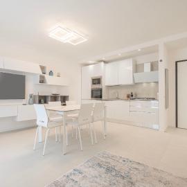 Residence Luxury Elisabeth con garage, hótel í Caorle