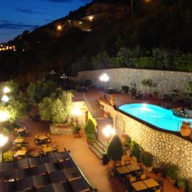 Belsito, hotel en Serrone