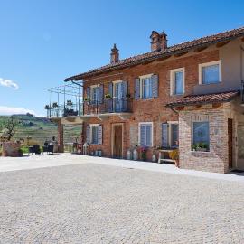 Agriturismo Cascina Sciulun, Hotel in Monforte dʼAlba