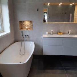 Lyxigt rum med eget/badrum med spa känsla, hotel v destinácii Jönköping