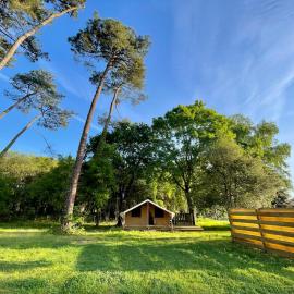 Tente Lodge Bouleau - La Téouleyre, hotel a Saint-Julien-en-Born