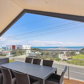 Seascape Beach House, hotel in Capel