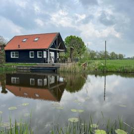 Vakantiehuisjes Marsherne – hotel w mieście Poppingawier