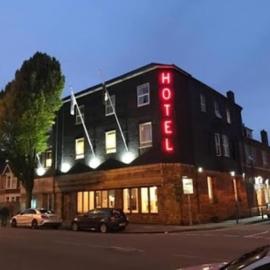 Hotels 24-7 - The Old Victoria Hotel、ニューポートのホテル