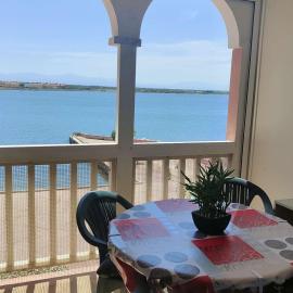 Appartement T2 Cabine 6 pers avec Piscine - Le Barcarès - FR-1-195-100, hotel a Le Barcarès