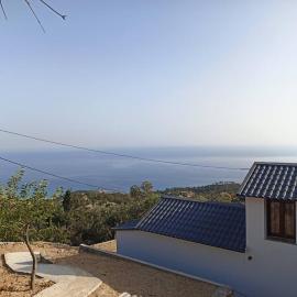 Aloni Cottage above Aegean Sea, hotel em Raches