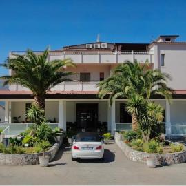 Hotel Vallisdea, ξενοδοχείο σε Sala Consilina