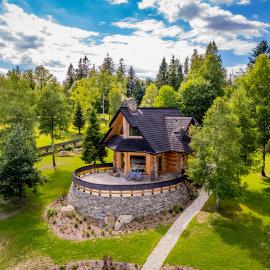 Luksusowy domek z jaskinią SPA - Osada Jaworzyny, hotel en Tokarnia