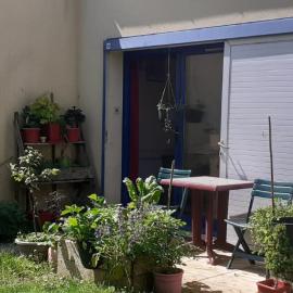 grand studio de plein-pied quartier calme proche centre