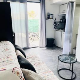 Joli Petit Studio Cosy, hotel en Marignane