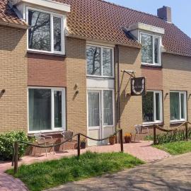 Pension Het Hoefijzer, khách sạn ở Buren
