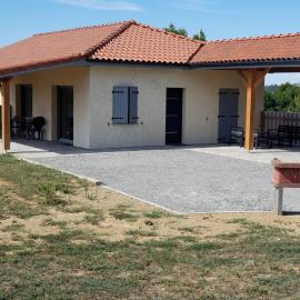 Maison 2 chambres avec vue sur les Pyrénées, Hotel in Galan