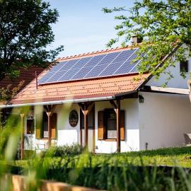 Rózsa Porta: Zengővárkony şehrinde bir otel
