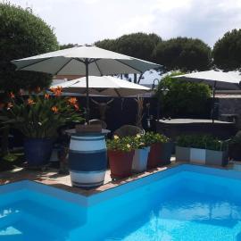Location Chambre d'hôtes Grau du Roi Mas des Marines Piscine Adult only, hotel in Le Grau-du-Roi