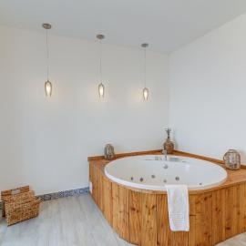 LUMIN 4, hotel u Senju