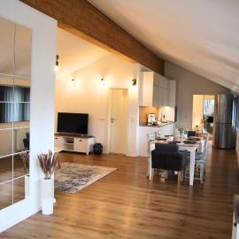 Chiemsee Apartments, hotel u gradu Altenmarkt an der Alz