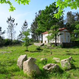 Casinha Rubiães, hotel in Paredes de Coura