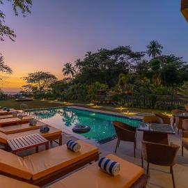 StayVista at Isabella The Beach View with Pvt Gym, Game Room & Pool