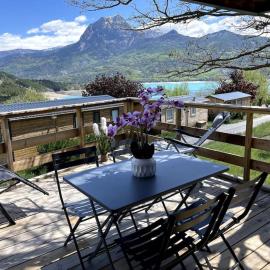 Mobil-Home Baie Saint-Michel, Serre-Ponçon, hotel en Chorges
