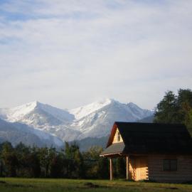 PRZYCZEPA CAMPINGOWA Ogrzewana !!temperatura 17lub 18stopni ZAKOPANE, hotel in Zakopane