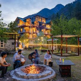 Zostel Kasol, Katagla, hotel in Kasol