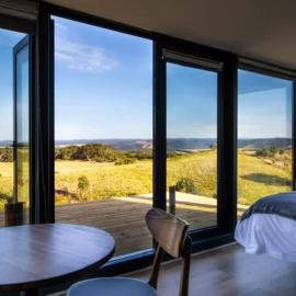 Sky Ship 1 - Luxury Off-Grid Eco Accommodation, hotel in Cape Otway