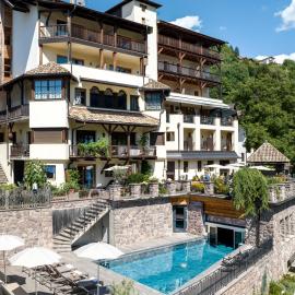 Hotel Paradies，蒂雷斯的飯店