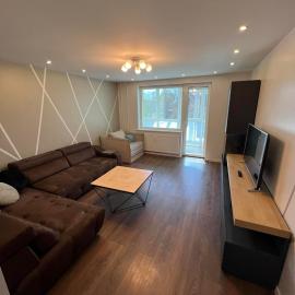 LUNA Apartamentai, hótel í Akmenė