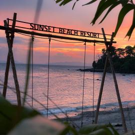 Viesnīca Sunset Beach Resort Weh pilsētā Paya