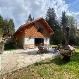 Das Hexenhaus: Haus im Wald、Rinchnachのホテル