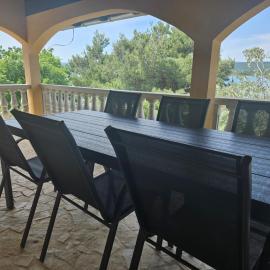 VILLA PUNTA BLAVA - Beachfront Family Villa with Sea View - no pets allowed, hotel a Obrovac (Obrovazzo)