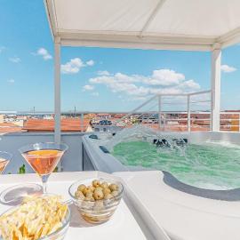 Skyfive Water Apartment