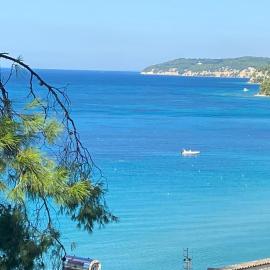 Aquamarine Maisonette, hotel a Siviri
