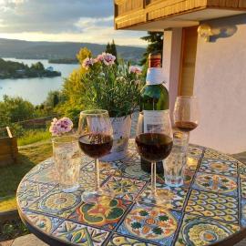 Haus Sonnenhang +Seeblick+Pool, hotell sihtkohas Reifnitz