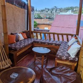 Chale's House Hotel, hotel u gradu San Huan del Sur