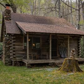 Topton में, होटल Creekside Hideaway Rustic Cabin - Secluded, Creekside Family Cabin