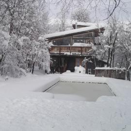 Cabaña Lodge los Coihues VALLE LAS TRANCAS# TERMAS DE CHILLAN#NEVADOS DE CHILLAN, khách sạn ở Pinto