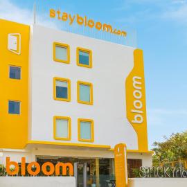 Bloom Hotel - Golf Course Road, Sector 43、グルガオンのホテル
