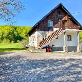 Guest House Plitvice Waterfall – hotel w mieście Jeziora Plitwickie