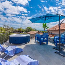 Holiday house STONE with jacuzzi