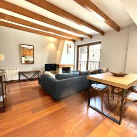 Apartament rústic amb llar de foc by RURAL D'ÀNEU
