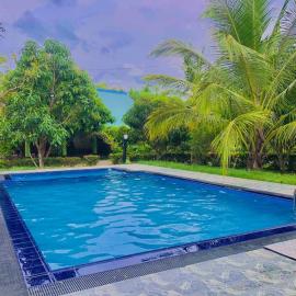 Serenity Lake Resort Yala, hotel in Tissamaharama
