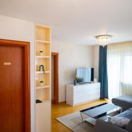 Apartman Paradisus Trebinje، فندق في Police