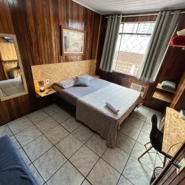 8 Quarto Cama Queen e SmartTv Netflix, hotel u gradu 'Itajaí'