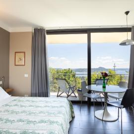 La TORRETTA Studios & Suite، فندق في لسا