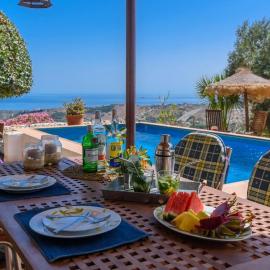 Villa Selena Cajiz by Ruralidays, hotelli kohteessa Cajís