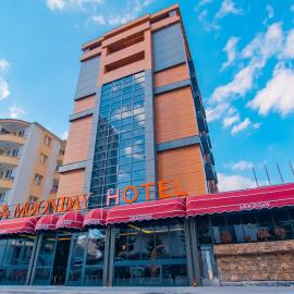 Viesnīca MOONDAY HOTEL Kajseri
