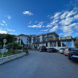 Hotel Piccolo Mondo, hotel en Nago-Torbole
