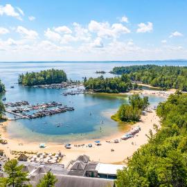 Point Sebago Resort, Hotel in Casco